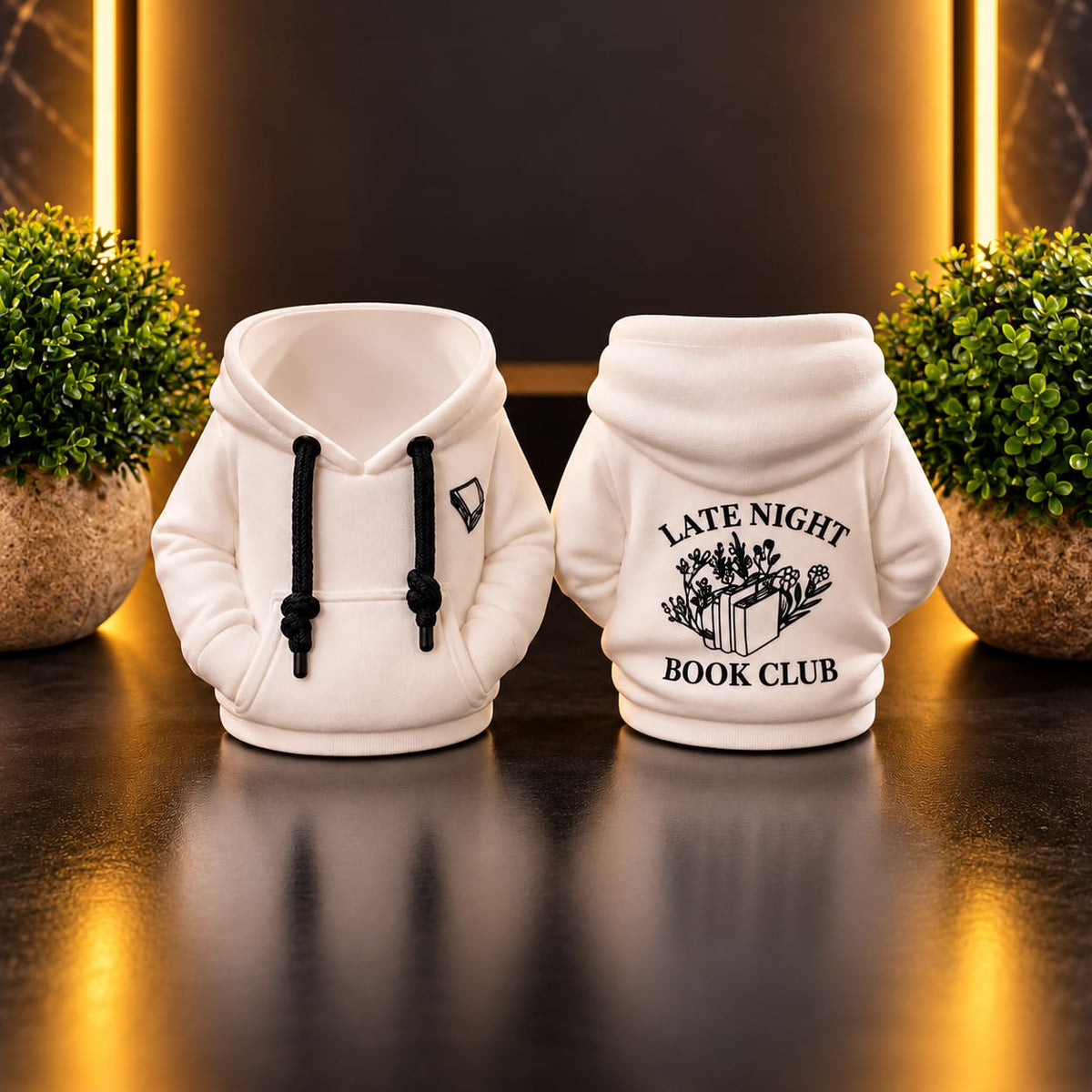 Stiftehalter im Hoodie-Design "Late Night Bookclub"