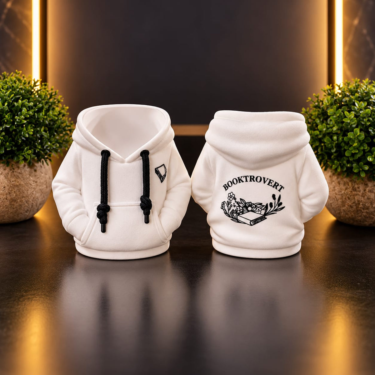 Stiftehalter im Hoodie-Design "Booktrovert"